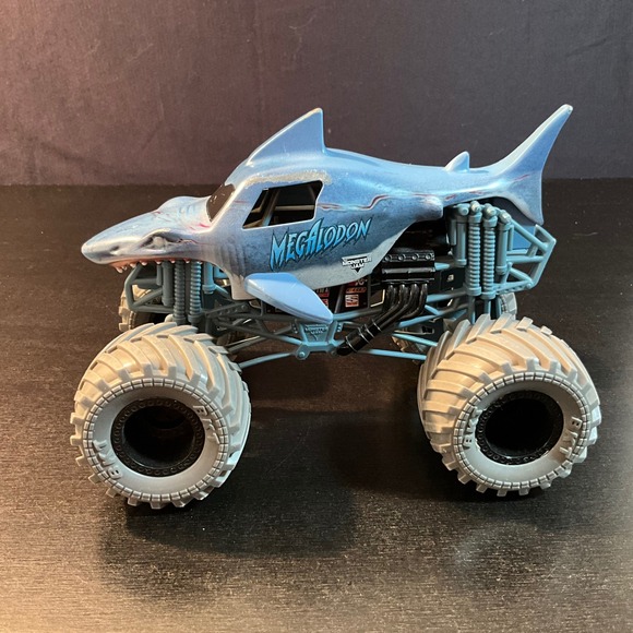 Monster Jam Megalodon Monster Truck Spin Master Toy Vehicle 1:64 - Picture 1 of 6